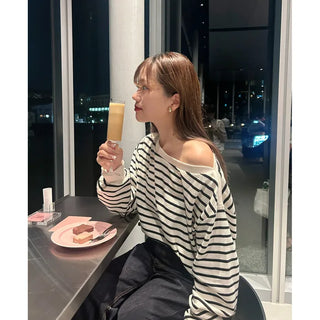 Striped off-shoulder sweatshirt
