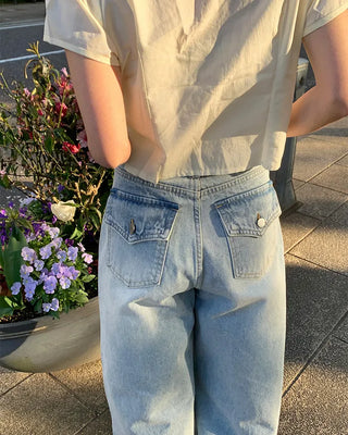 Wide-leg denim jeans with rear pockets