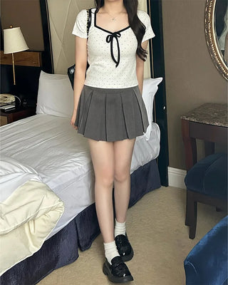 Big pleated mini skirt