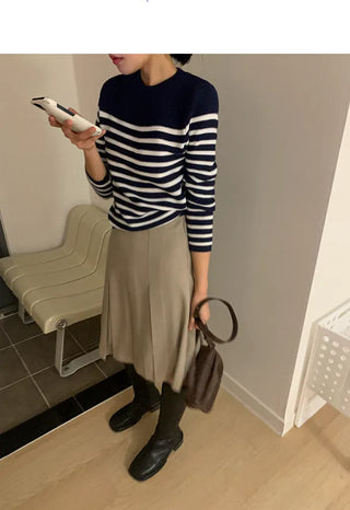 Pleated midi skirt