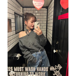 Choker One-Shoulder Knit
