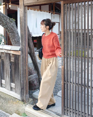 Round neck crop knit