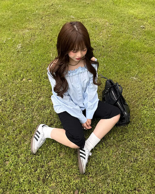 Frill Capri Pants
