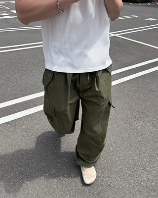Button pocket wide cargo pants