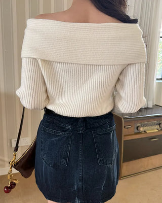 Off-shoulder loose-fit knit