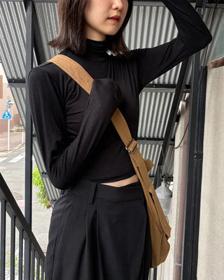 Cropped basic turtleneck T-shirt