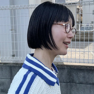 Oval frame glasses