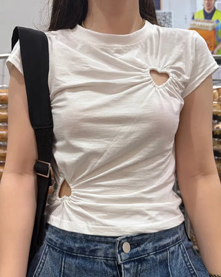 Heart-punched half-sleeve T-shirt