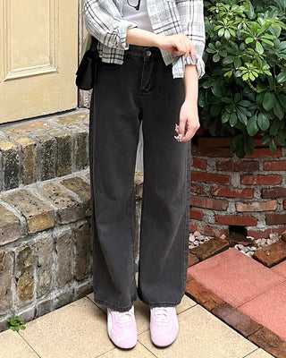 Basic straight-leg denim
