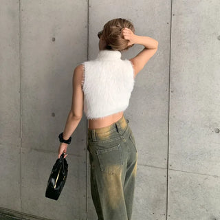 Turtleneck sleeveless fur knit