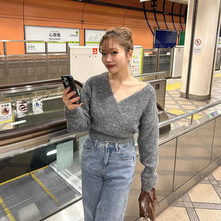 Wrap V-neck knit