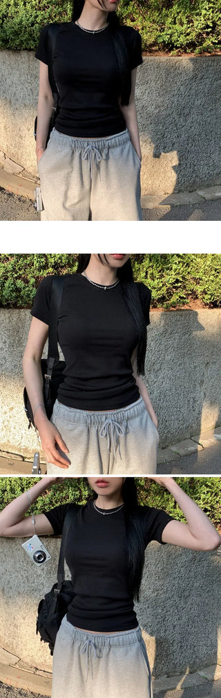 Comfortable, pretty, and perfect training Bermuda shorts / cropped pants