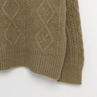 Cable knit round neck sweater