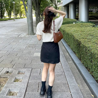 Round neck short-sleeved knit