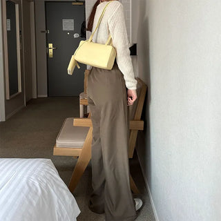 Double-pleated wide-leg slacks