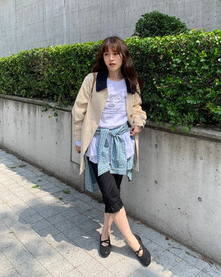Loose-fit half trench coat