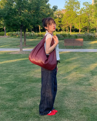 Weaving shoulder bag