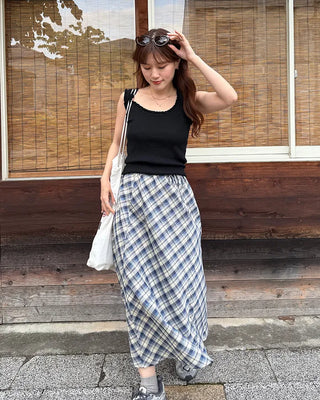 Checked banded long skirt