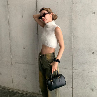 Turtleneck sleeveless fur knit