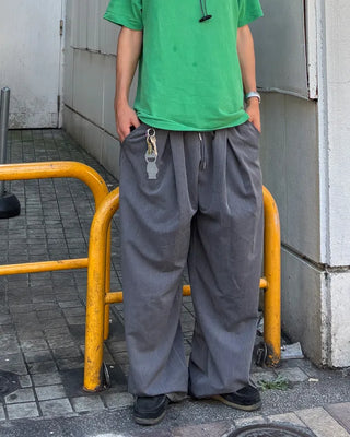 Wide-leg slacks with elastic waistband