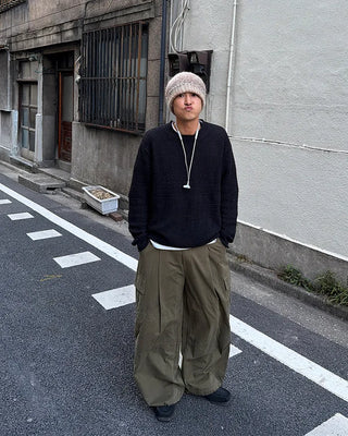 Panel-switching cargo pants