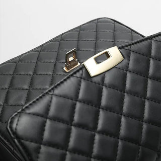 Quilted chain bag