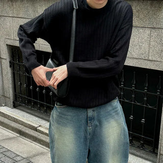 Round neck perforated knit