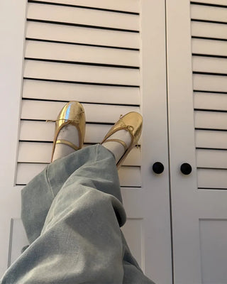 Strap ballet shoes