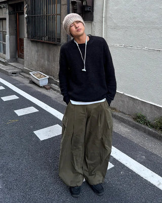 Panel-switching cargo pants