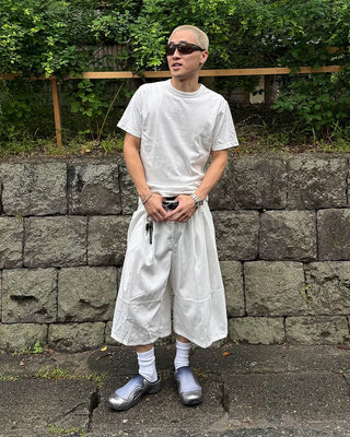Two-pleat Bermuda shorts
