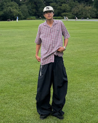 Side-tuck snap-button pants