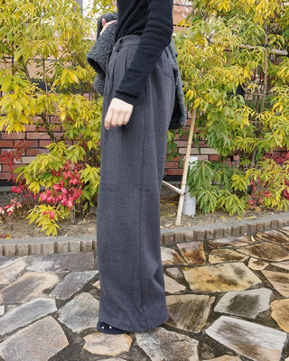 Brushed two-pleat wide slacks