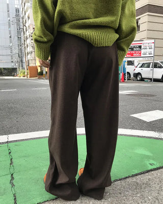 One-pleat slacks