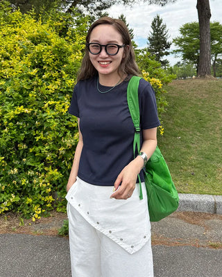 Semi-cropped short-sleeve T-shirt