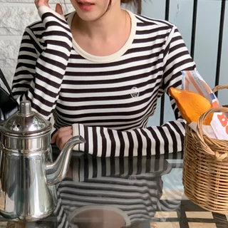 Weekly Stripe Border Pattern T-Shirt
