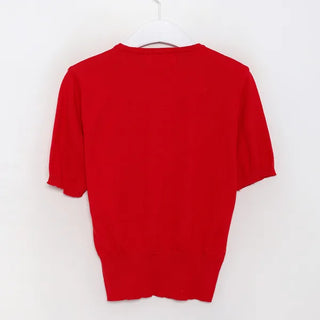 Simple U-neck knit