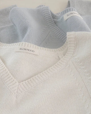 [] Slimming V-neck raglan short-sleeved knit top