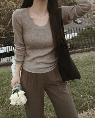 Slim Scoop Neck Knit