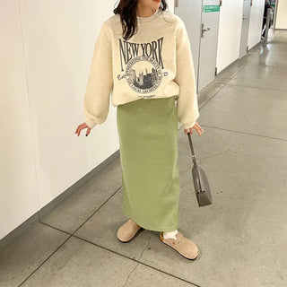 Simple knit skirt