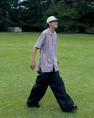 Side-tuck snap-button pants