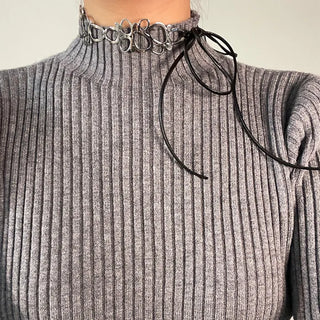 Unique oval line choker