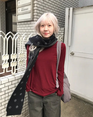 Round neck long-sleeve T-shirt