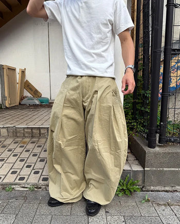 Wide pintuck chino pants