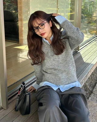 Shirt-layered loose-fit knit