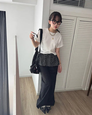 Cropped half-sleeve T-shirt