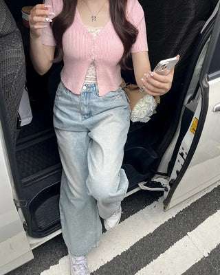 Wide-leg denim jeans with rear pockets