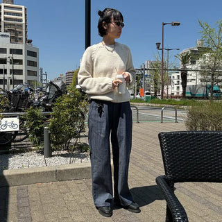 One-tuck easy denim pants