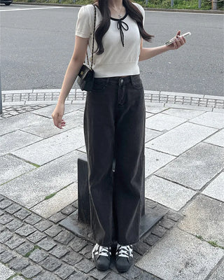Basic straight-leg denim