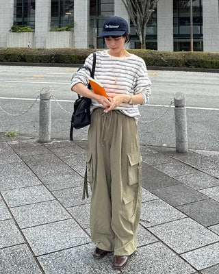 Wide cargo pants