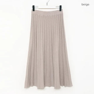 Knitted pleated skirt